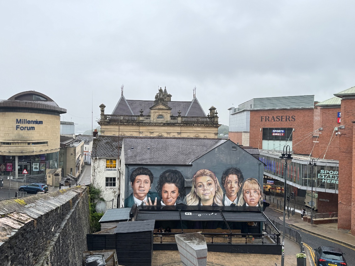 Hommage aux Derry Girls