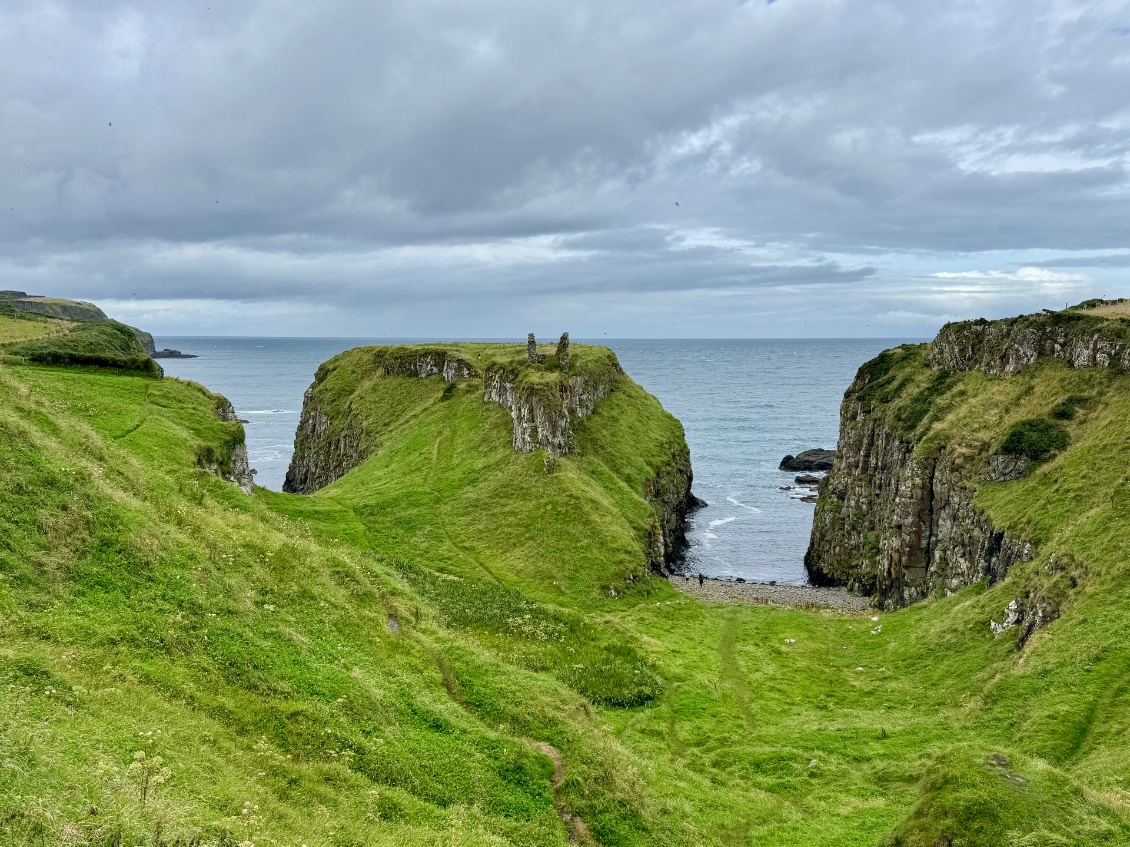 Dunseveric Castle, il n’en reste pas grand chose, hormis une situation exceptionnelle
