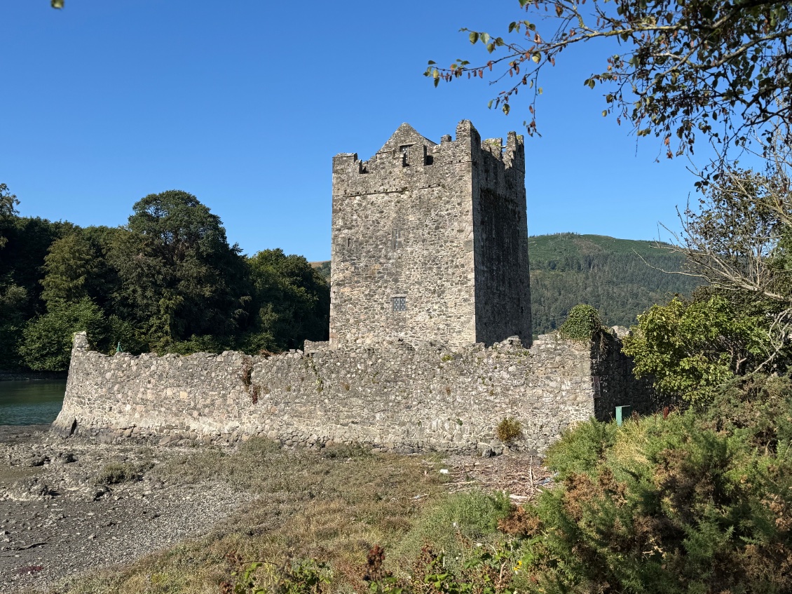 Narow Water Castel