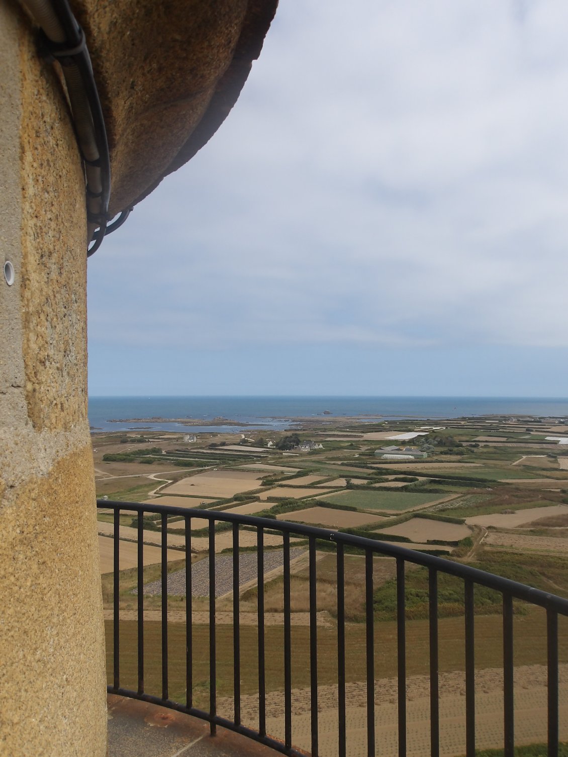 Du haut du plus mignon des phares bretons