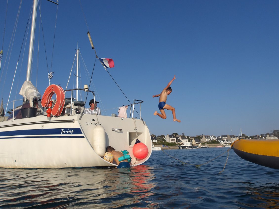 Plongeon du soir avant la douche (technique pour ne pas avoir à faire chauffer l'eau de la douche froide)