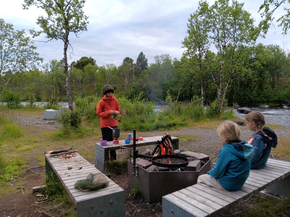Premier bivouac à Nissonjohka.