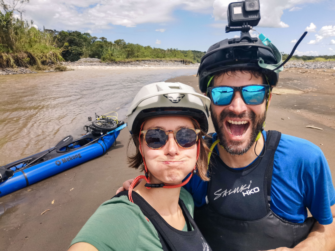 Changement de plans. Les pluies diluviennes de la veille nous contraindront à troquer le packraft pour le vélo.