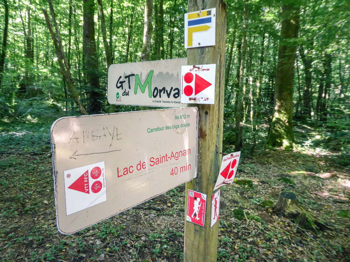 Photo : Manon sur la Grande Traversée du Morvan gravel
