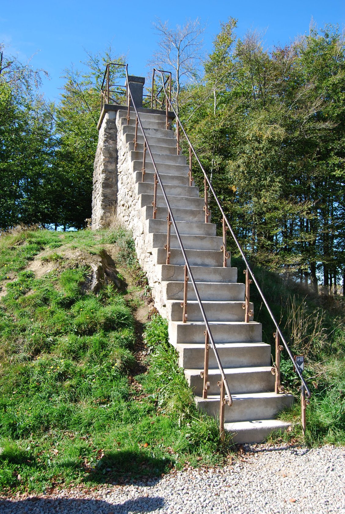 Signal de Botrange: 6 mètres d'escalier pour atteindre les 700 mètres d'altitude...
