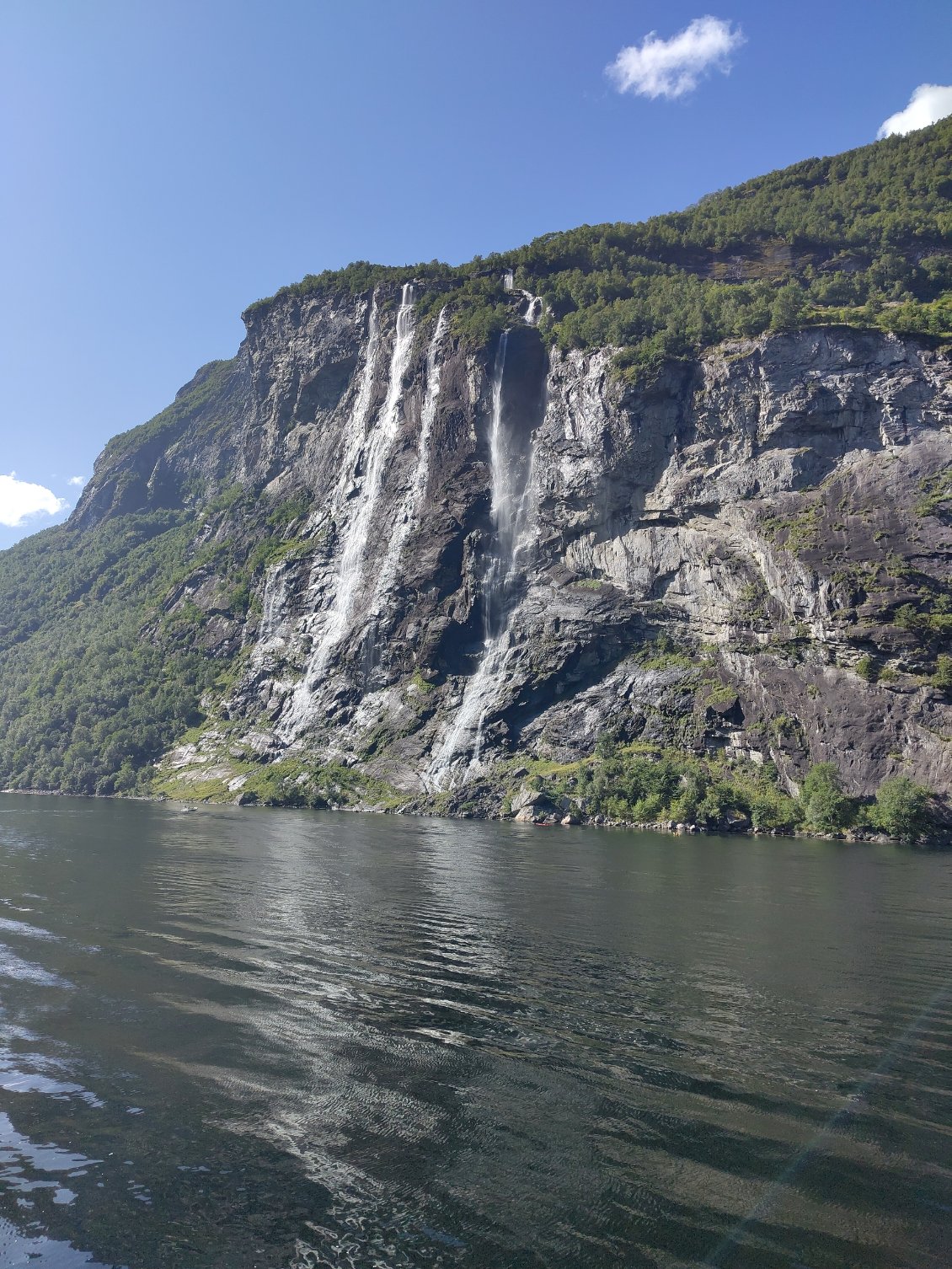 Geirangerfjorden. Au prix du ferry, ça peut bien être joli!