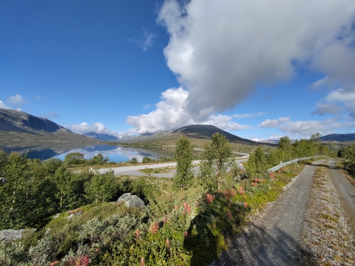 L'ancien Geirangerveien est une très sympathique route en gravel